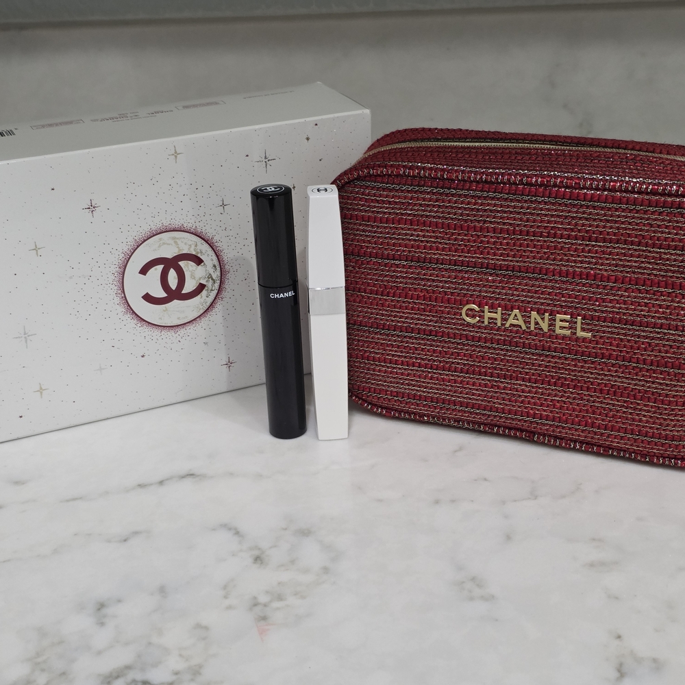 New Chanel Holiday Gift Set Featuring Makeup Bag with Mascara And Mascara Primer